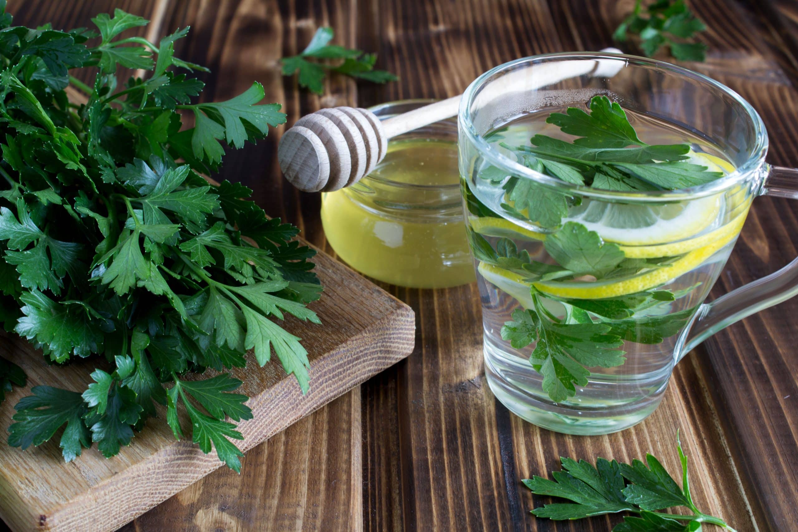 utilità Mescolare la scorza di limone e il prezzemolo